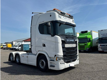Tractor unit SCANIA S 580