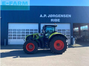 Farm tractor CLAAS Axion 940