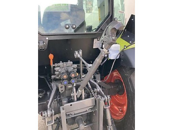 Farm tractor CLAAS elios 210: picture 4