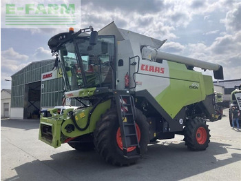 Combine harvester CLAAS