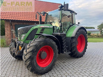 Farm tractor FENDT 720 Vario