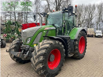 Farm tractor FENDT 722 Vario