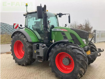 Farm tractor FENDT 724 Vario