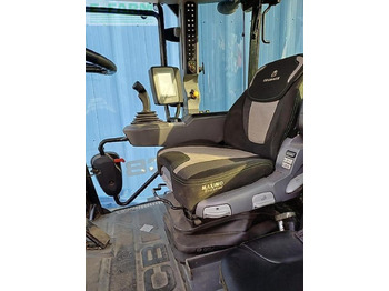 Farm tractor JCB fastrac 4220: picture 4