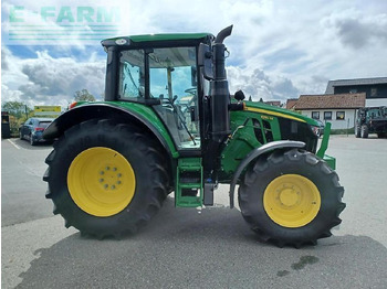 Farm tractor John Deere 6110m: picture 3