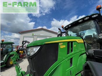 Farm tractor John Deere 6r 215: picture 4