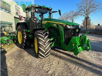Farm tractor John Deere 8r370: picture 3
