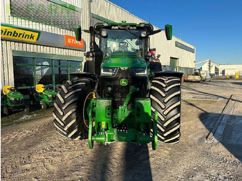 Farm tractor John Deere 8r370: picture 2