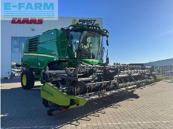 Combine harvester JOHN DEERE T560