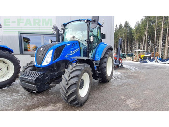 Farm tractor NEW HOLLAND T5