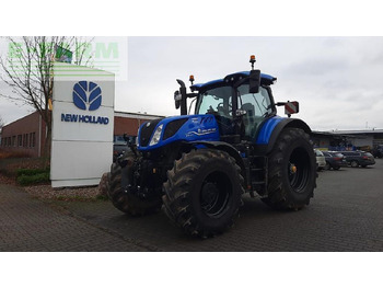 Farm tractor NEW HOLLAND T7