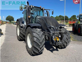 Farm tractor VALTRA T214