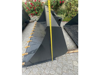 New Attachment Big SUN  Schwergutschaufel 250 cm mit Kramer / Claas Scorpion mit Zähne: picture 4