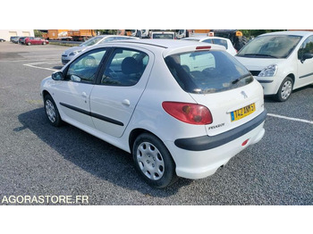 Car PEUGEOT 206  - 2005 - 142613kms: picture 2