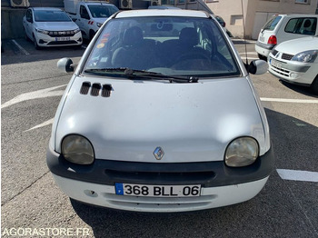 Car RENAULT