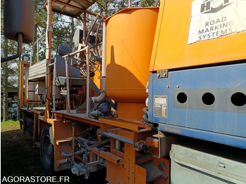 Camion Renault Midlum machine à spray peinture BE-892-HC on lease Camion Renault Midlum machine à spray peinture BE-892-HC: picture 4