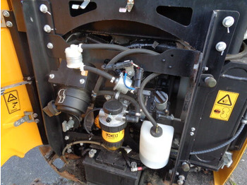Mini excavator JCB 15C: picture 5