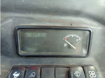 Mini excavator Volvo ECR25D: picture 3