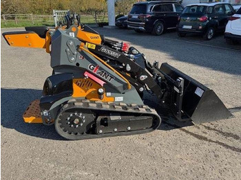 Skid steer loader GiANT GS 950T: picture 3 Skid steer loader GiANT GS 950T: picture 3