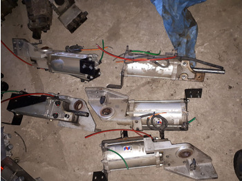 Hydraulic cylinder Neoplan BODE цилиндр закрытия: picture 4 Hydraulic cylinder Neoplan BODE цилиндр закрытия: picture 4