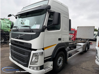 Cab chassis truck Volvo FM 410 379000 km, 6x2, Globetrotter: picture 3