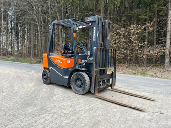 Diesel forklift Doosan D 25 GP: picture 4