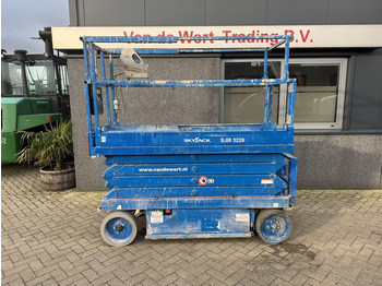 Scissor lift SKYJACK