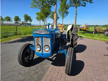 Farm tractor Ford Super Dexta: picture 3