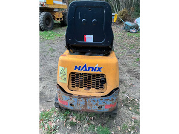 Mini excavator HANIX H15B MINI EXCAVATOR - 1 TON - ADJUSTABLE TRACKS FROM 72CM!: picture 3 Mini excavator HANIX H15B MINI EXCAVATOR - 1 TON - ADJUSTABLE TRACKS FROM 72CM!: picture 3