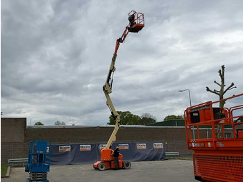 Aerial platform JLG