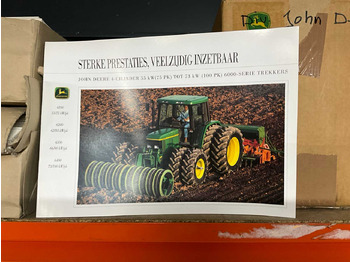 Farm tractor JOHN DEERE