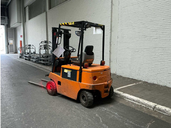 Forklift STILL