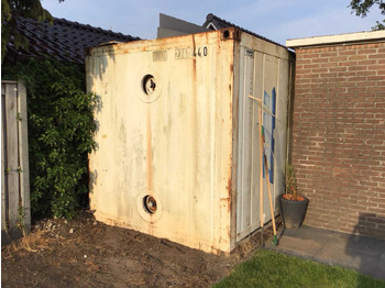 Shipping container
