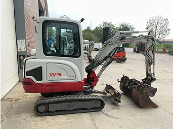 Mini excavator Takeuchi TB 225: picture 3