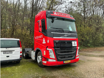 Truck 2018 VOLVO FH TRACTOR UNIT (74113-680): picture 3