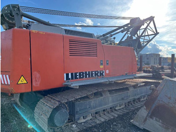 Crawler crane LIEBHERR