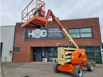 Articulated boom JLG