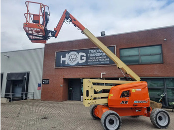 Articulated boom JLG