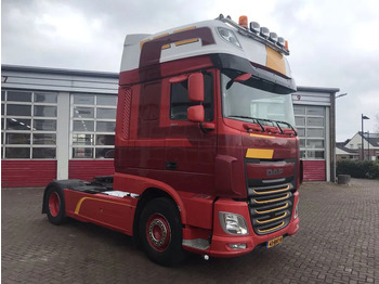 Tractor unit DAF XF 460
