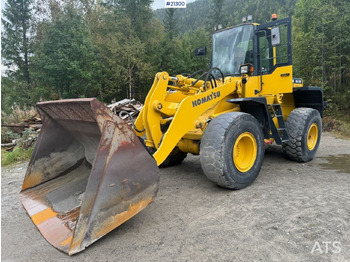 Wheel loader KOMATSU WA320