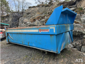 Tipper body