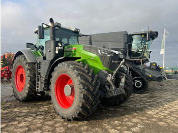 Farm tractor FENDT 1000 Vario