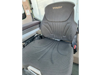 Farm tractor Fendt 718 Vario S4 Power: picture 3