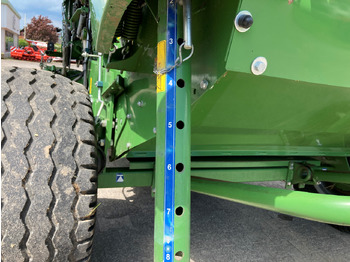 Hay and forage equipment Krone Rundballenpresse: picture 3
