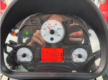 Farm tractor Massey Ferguson 4708 M Cab: picture 2