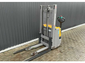 Stacker JUNGHEINRICH EJC
