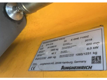 Reach truck Jungheinrich ETV216: picture 4