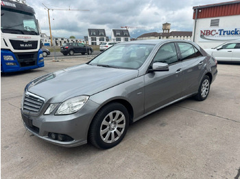 Sedan MERCEDES-BENZ