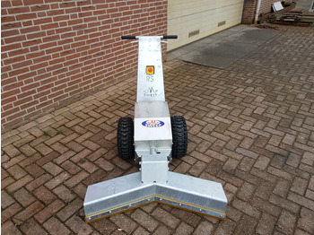 New Livestock equipment for transportation of animals Elektrische mestschuif: picture 2 New Livestock equipment for transportation of animals Elektrische mestschuif: picture 2