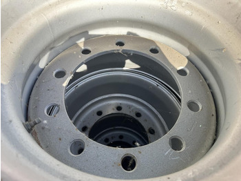 New Tire for Truck Onbekend: picture 5